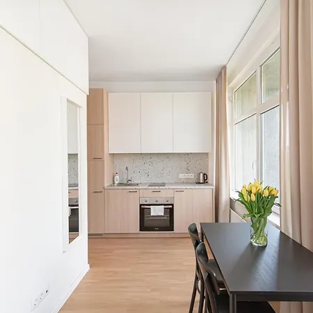 Апартаменты Lovely With Great Location No 5 By Urban Rent Вильнюс