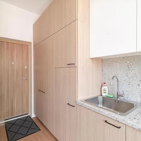 Διαμέρισμα Lovely With Great Location No 5 By Urban Rent *